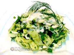 Огуречный салат с простоквашей