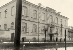 Минск. Здание Мариинской женской гимназии, около 1910 г.