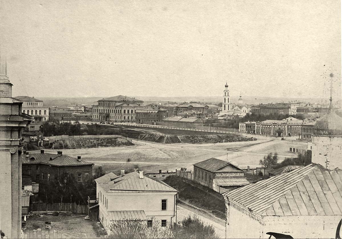 Казань. Вид на Николаевскую площадь и Дворянское собрание, 1870